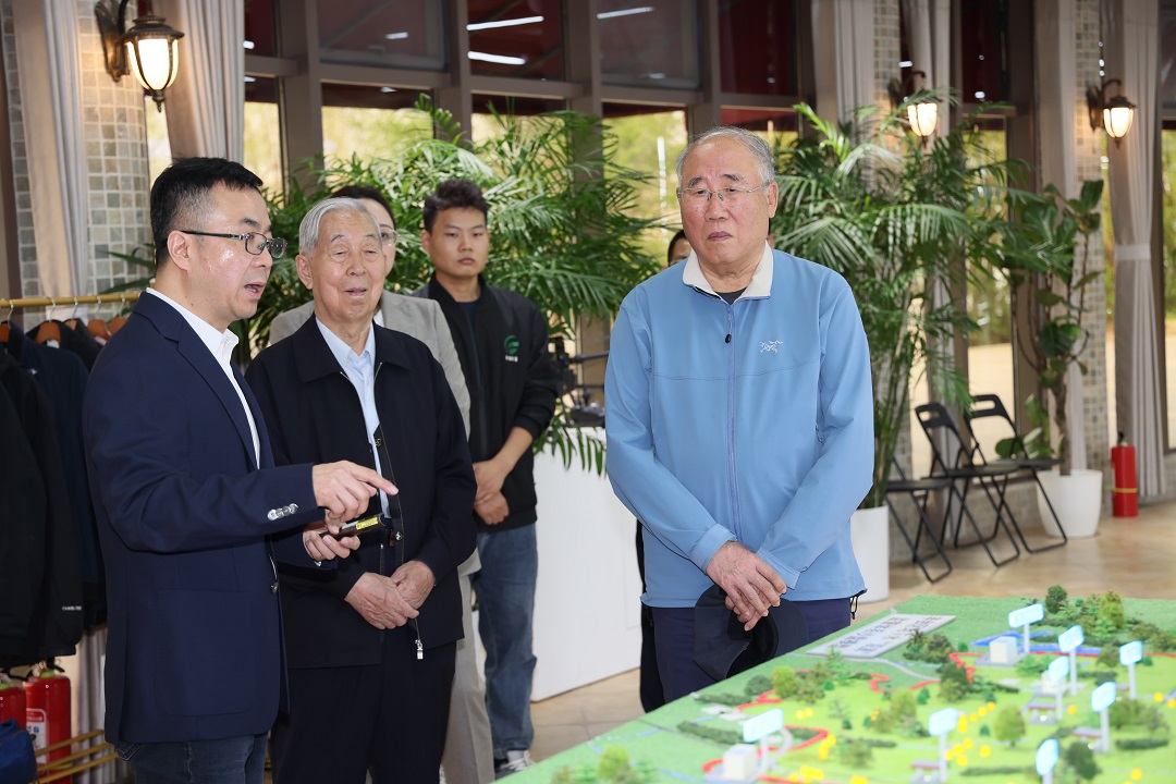 解振華領(lǐng)導一行蒞臨國家地下水污染防治試驗區（北京豐臺）地下水研究中心考察、調研、指導